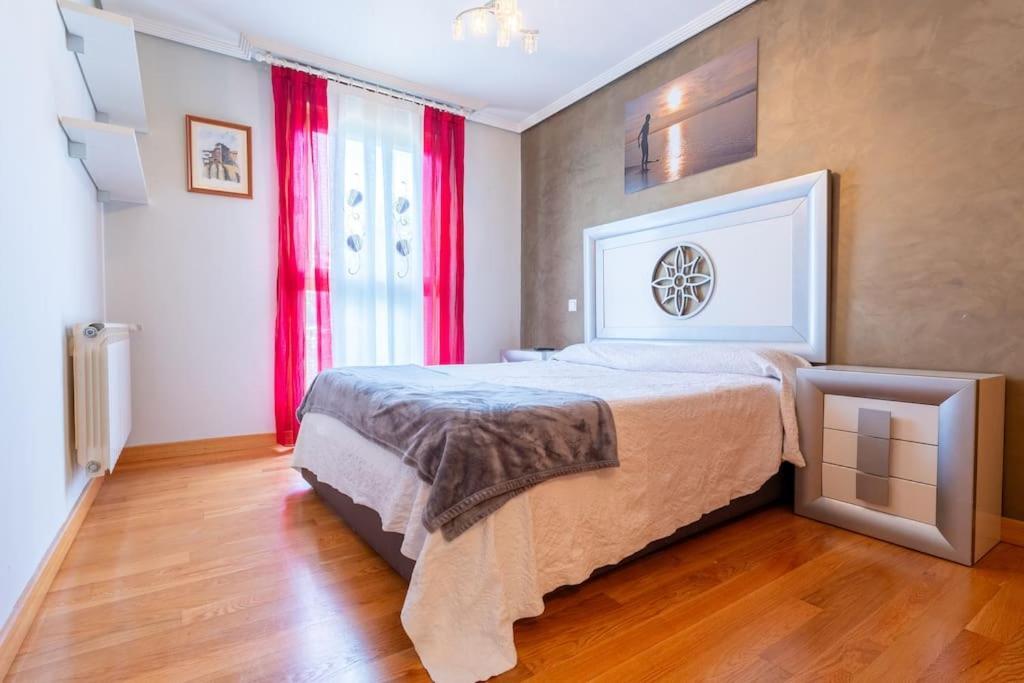 Apartamento En El Corazon De La Ciudad Con Parking Сантандер Экстерьер фото